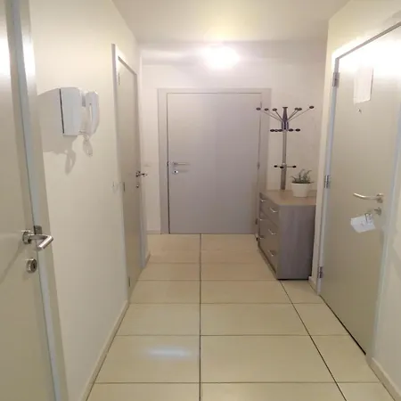 Stylish With Garage, Cleaning Included