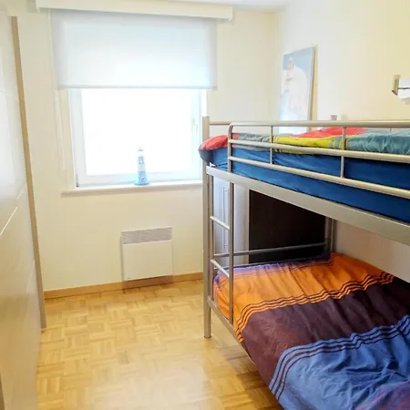 Stylish With Garage, Cleaning Included Lägenhet