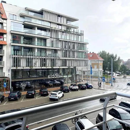Stylish With Garage, Cleaning Included Nieuwpoort